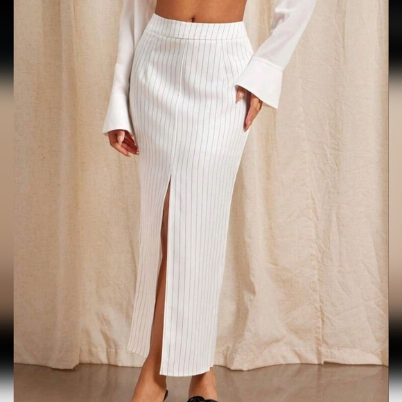Pinstripe Front Slit Midi Office Skirt, Business Casual Women, Office Outfits